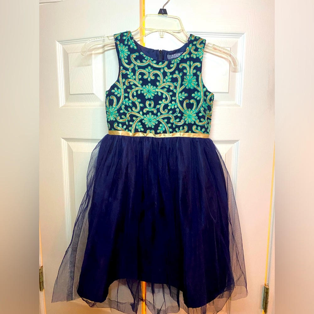 Girls dress